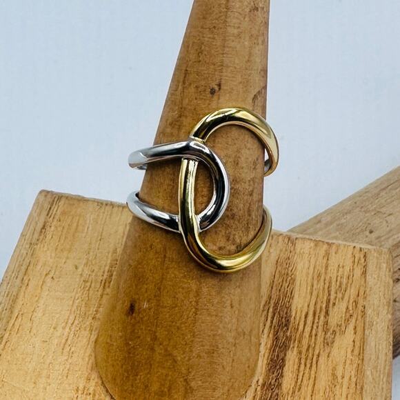 18K Gold Non-Tarnish Abstract Two Tone Ring - Picture 3 of 6